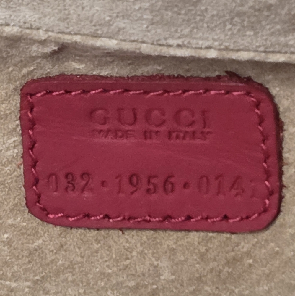 Gucci 1970’S Red Suede Vanity Bag Ultra Rare collectable, excellent cond - Picture 11 of 13